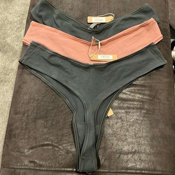 Skims Cotton Jersey Dipped Thong Set - Picture 2 of 3